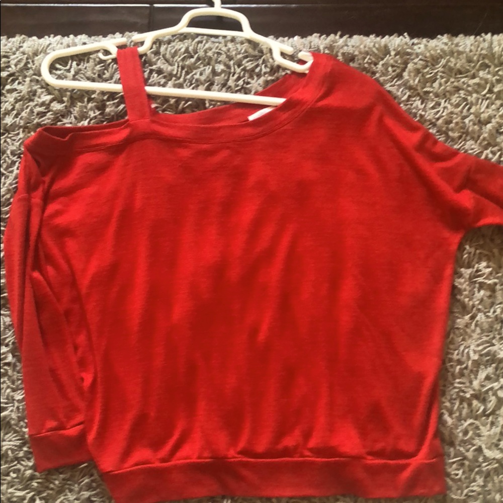 Market & spruce cold shoulder shirt